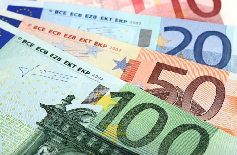 DERIVSOURCE: ECB Extends Lifeline in Bid to Bolster Euro’s Global Role